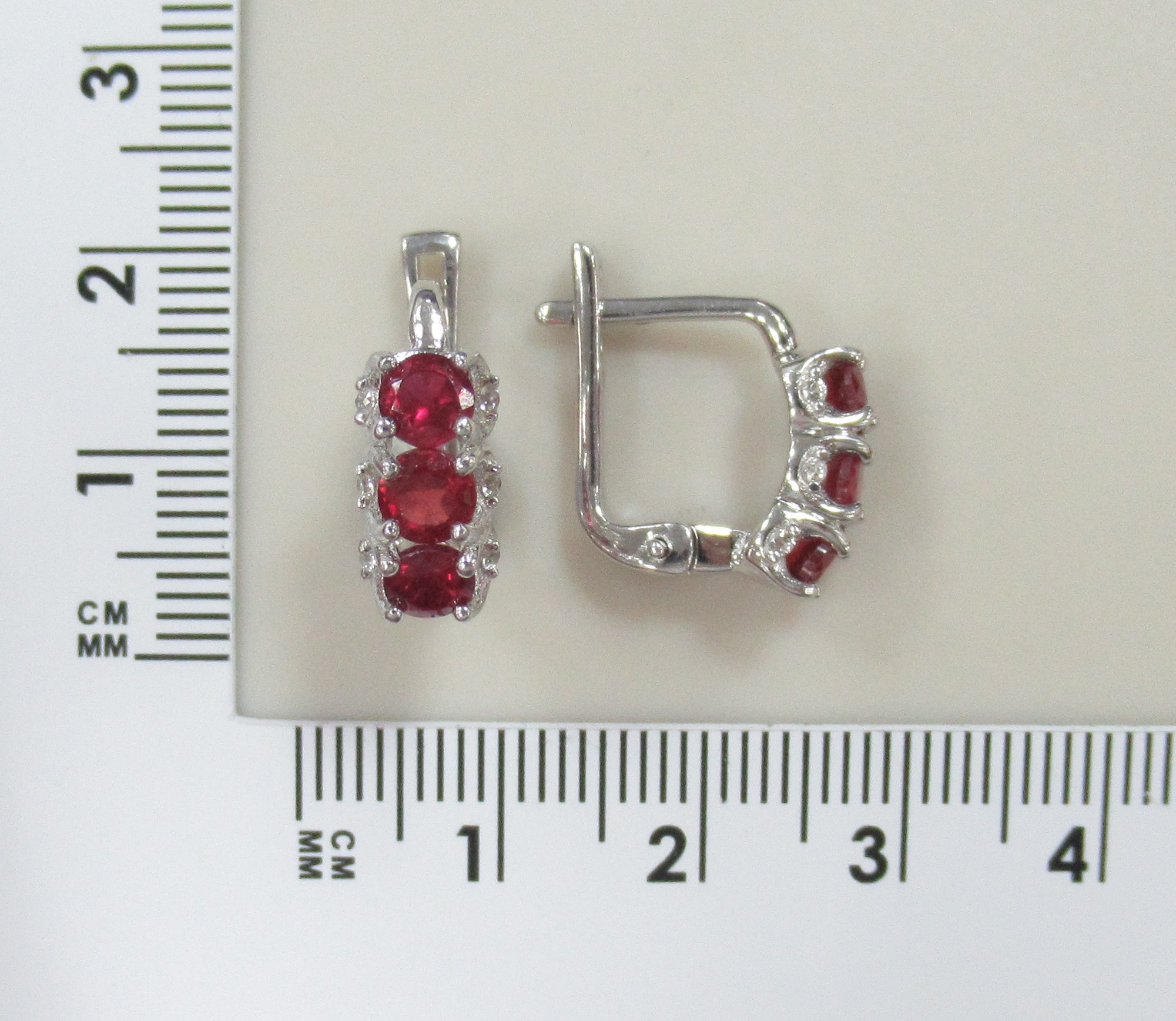 Серебряные серьги с рубинами